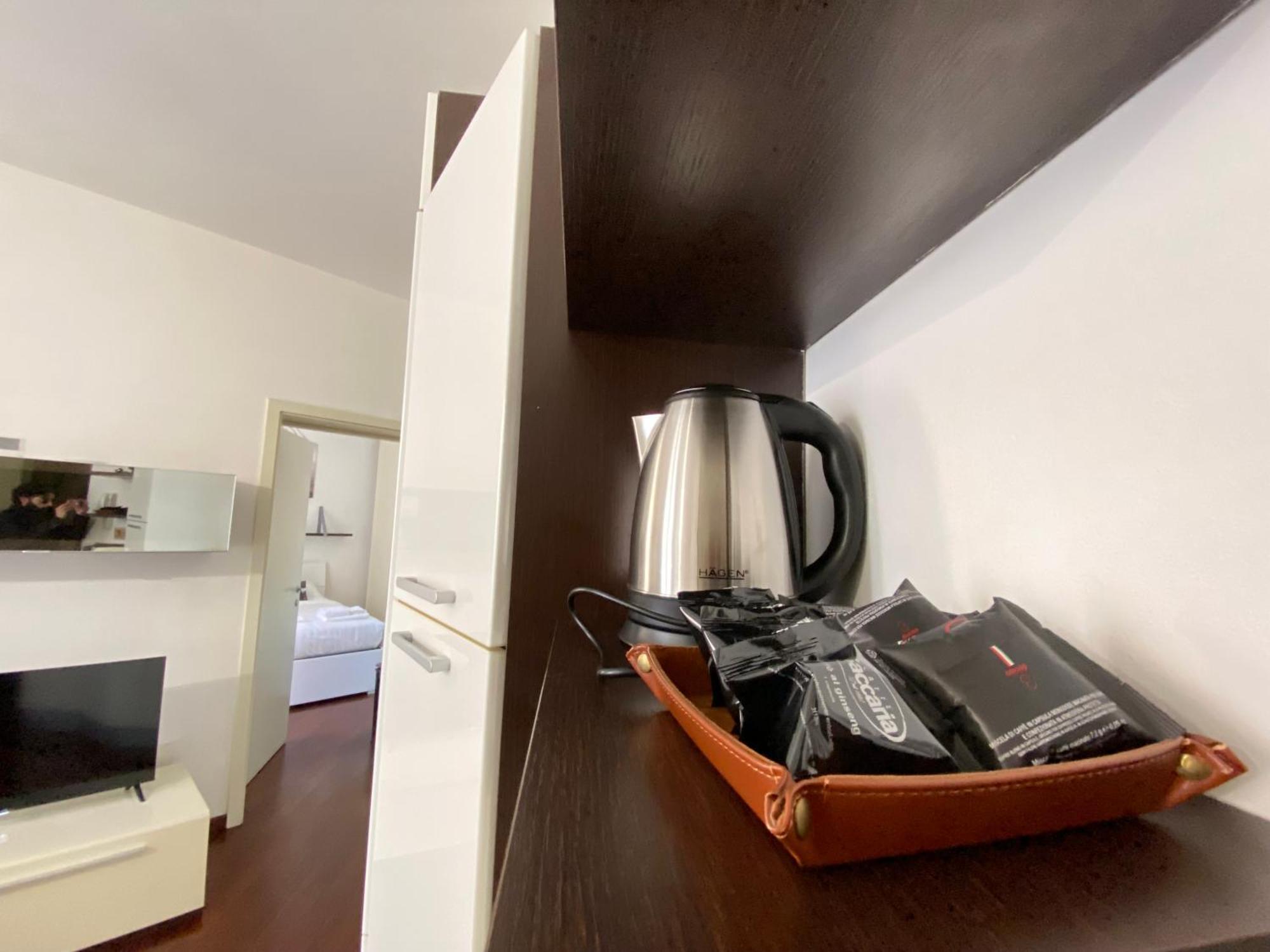 Avantgard Rooms Western Station Bolonya Dış mekan fotoğraf