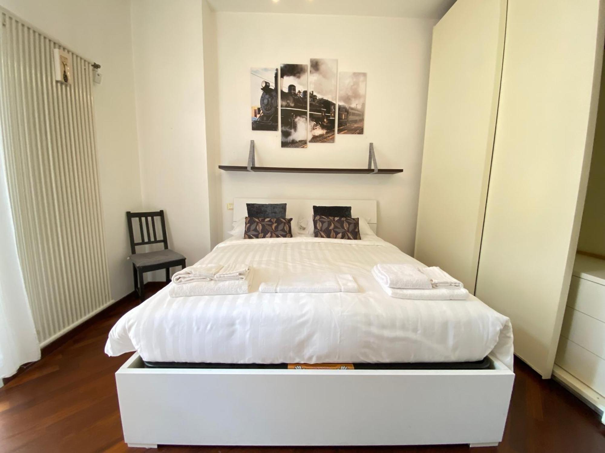 Avantgard Rooms Western Station Bolonya Dış mekan fotoğraf