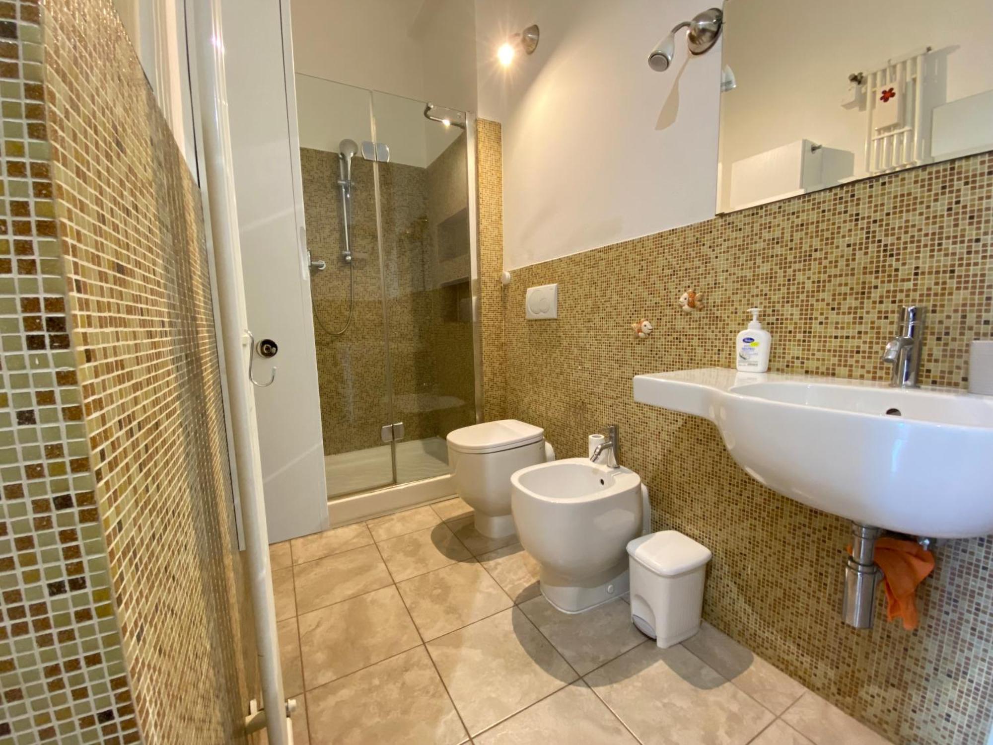 Avantgard Rooms Western Station Bolonya Dış mekan fotoğraf